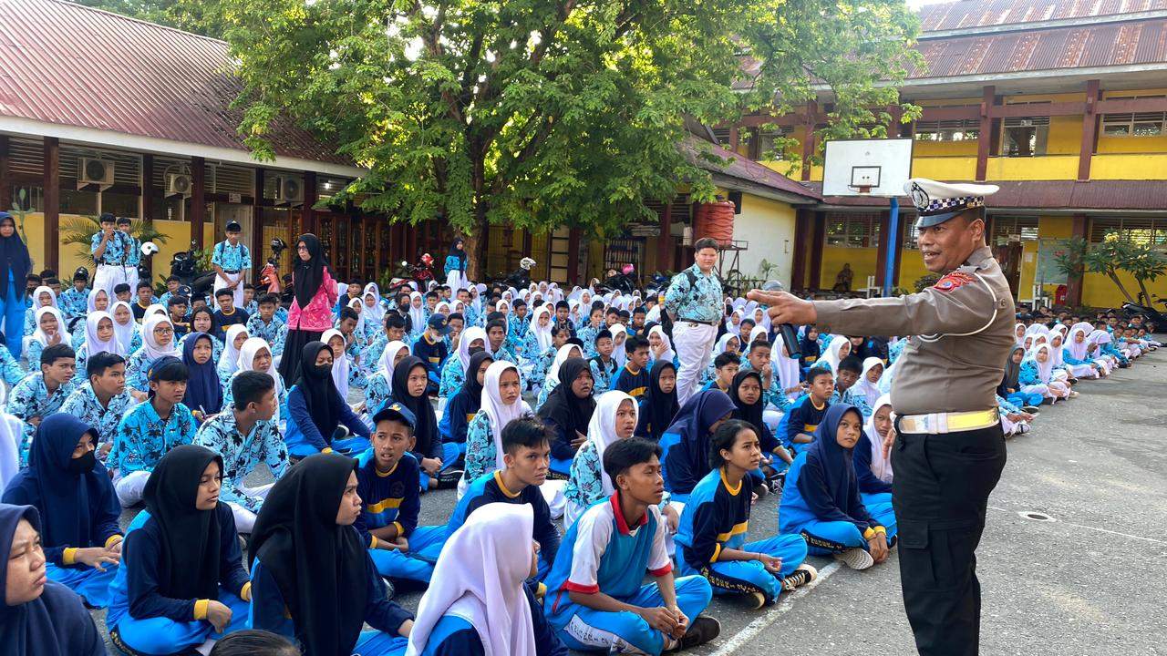 Sat Lantas Polres Banggai Ajak Pelajar Tertib Berlalu Lintas