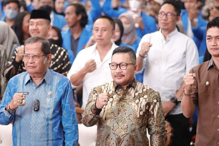 Bupati Banggai dan Kepala Daerah se-Sulteng Hadiri Kuliah Umum dan Bedah Buku 